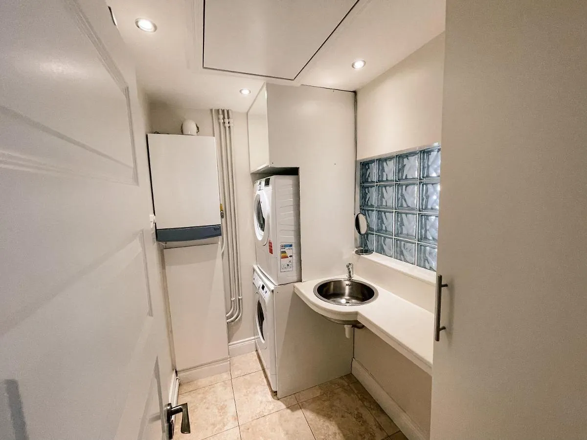 Broc House Apartment Dublin 4*,  Ireland
